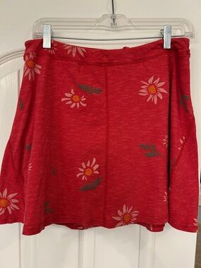 Toad&Co Red Floral A-Line Skort with Daisy Motif